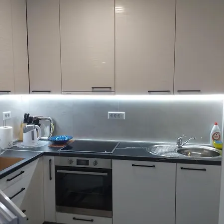 Trosoban Sarajevo, Ilidza Centar Szarajevó