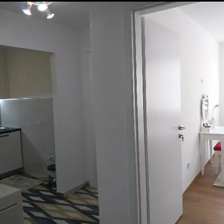 Trosoban Sarajevo, Ilidza Centar * Sarajevo