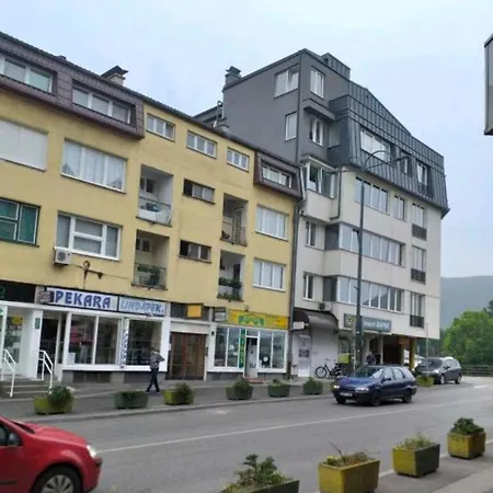 Trosoban Sarajevo, Ilidza Centar Apartmán *