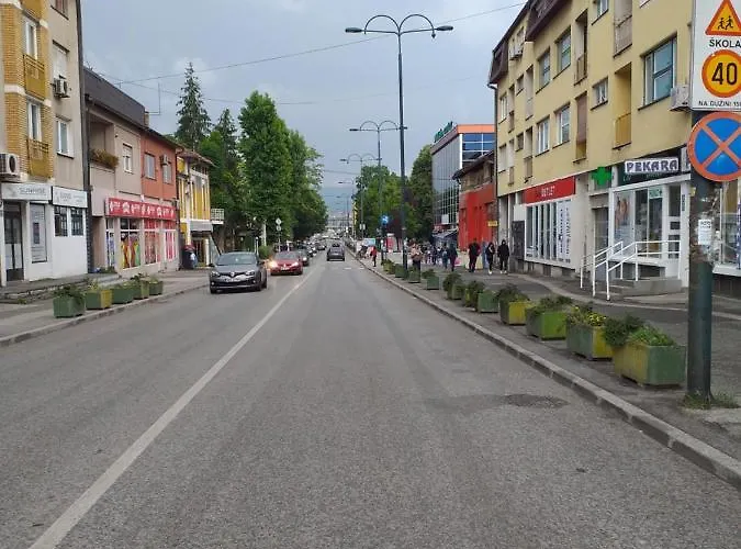 דירה Trosoban Sarajevo, Ilidza Centar סראייבו