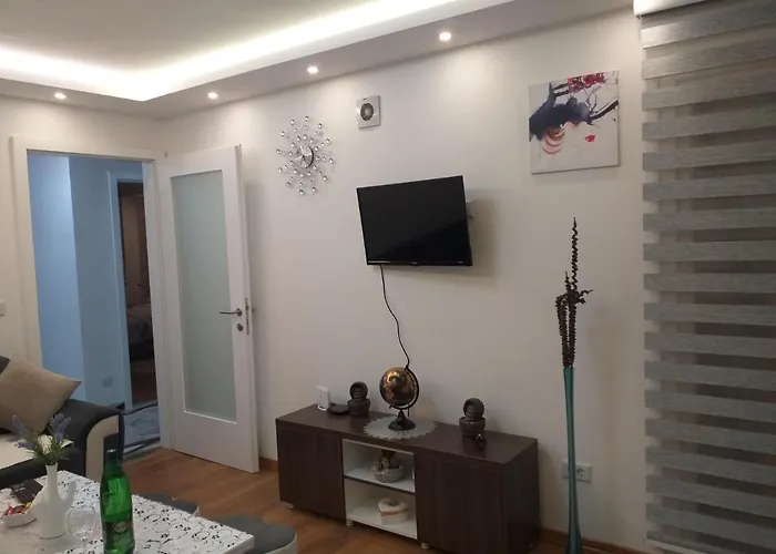 דירה Trosoban Sarajevo, Ilidza Centar סראייבו