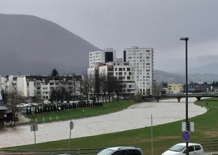 Trosoban Sarajevo, Ilidza Centar דירה *