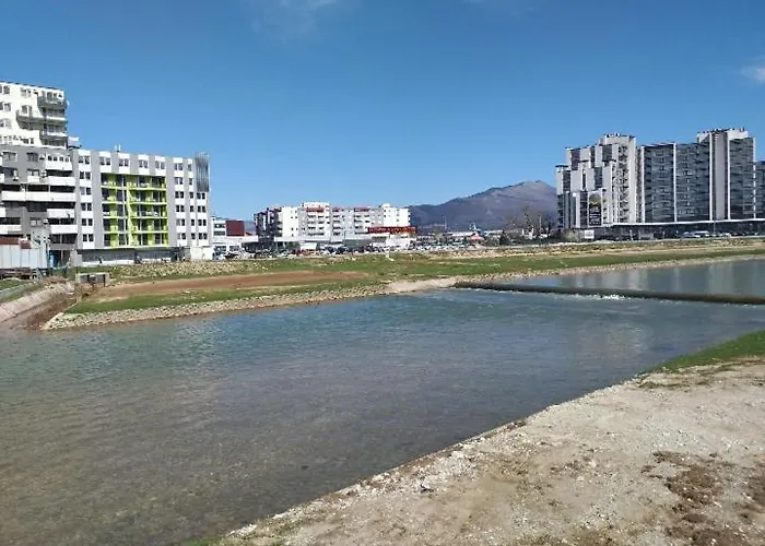 דירה Trosoban Sarajevo, Ilidza Centar סראייבו